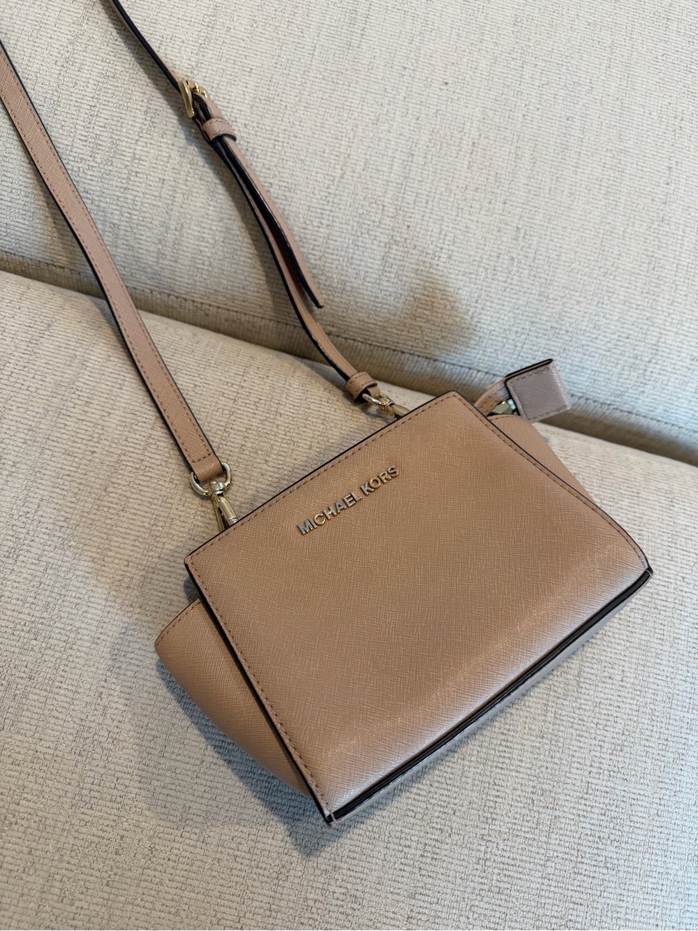Michael Kors // Selma Mini Crossbody